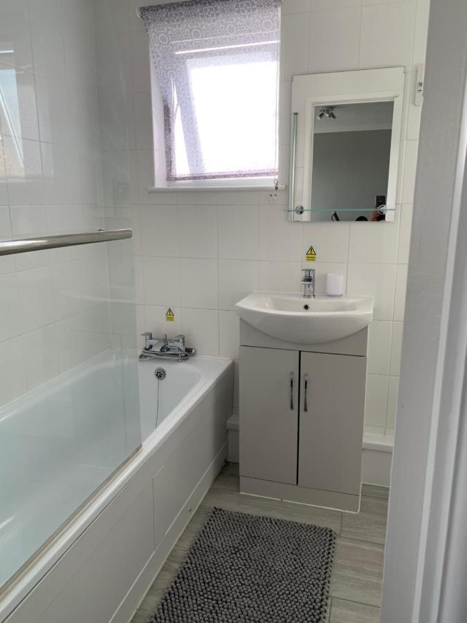 Modern 2 Bed Chalet - 27 Bermuda Holiday Park Хемсби Экстерьер фото